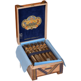 Box of Diamond Crown Maximus - Full Bodied Dominican Cigar