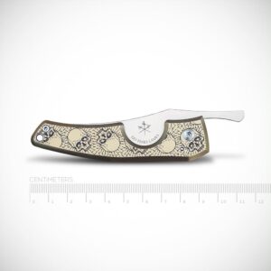 le petit brass skulls 1