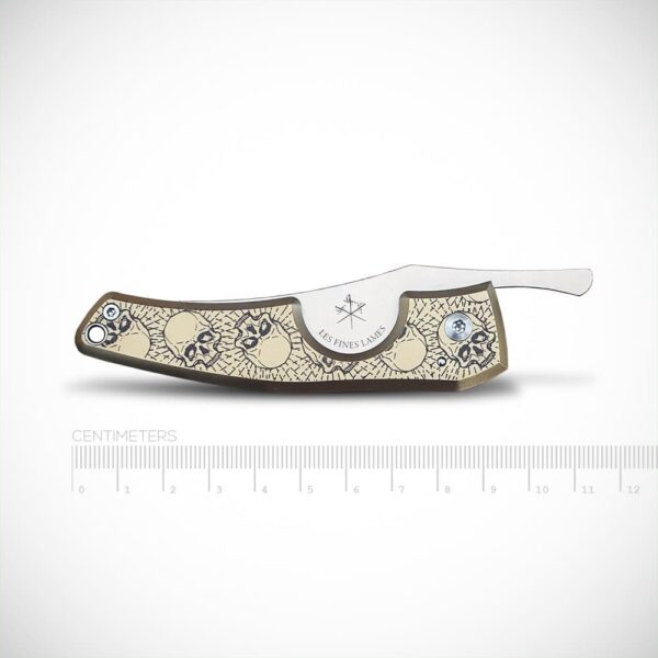 le petit brass skulls 1
