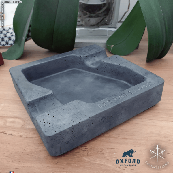 dyad concrete ashtray anthracite 2