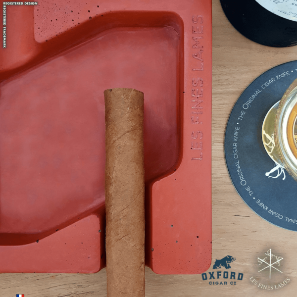 dyad concrete ashtray red 1