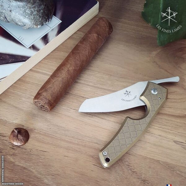 le petit brass leaf3