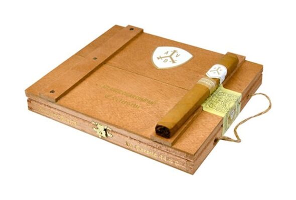 ADVentura The Royal Return Queens Pearls Atlantic Exclusive Box feature Y3c67T