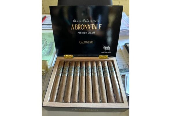 A Bronx Tale Calogero open box feature 768x520 FMEHHj