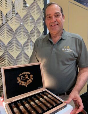 LaAurora2 770x995 WFyARE