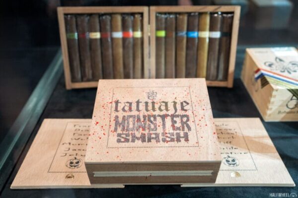 Tatuaje Monster Smash 2 768x512 M5GZ0w