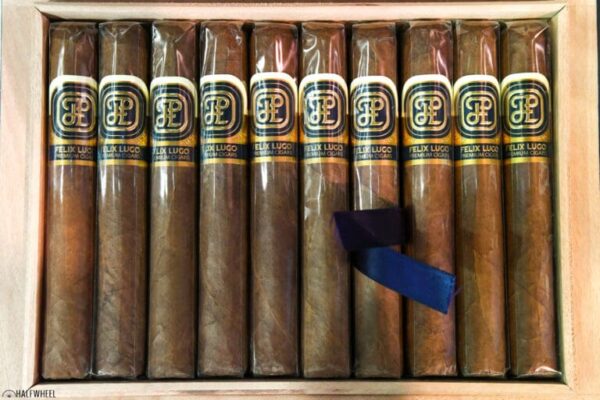 Felix Lugo Tobacco Co. Corona Gorda 768x512 fbJ1zn