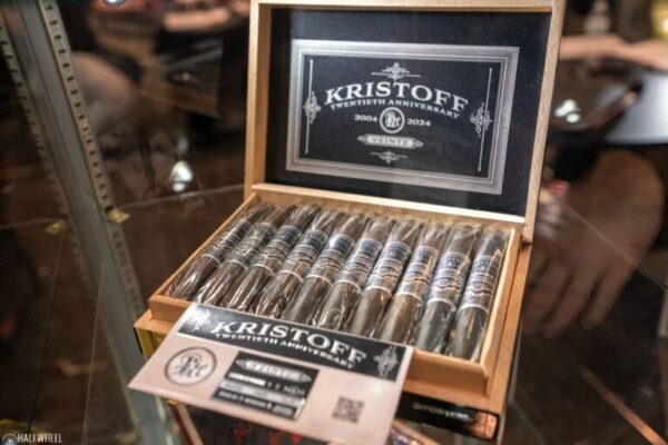 Kristoff Twentieth Anniversary 768x512 XeSMhW