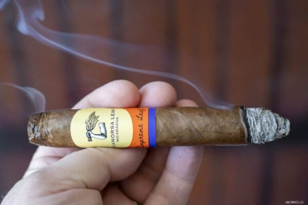 Supreme Leaf Perfecto 2 768x512 2evAyT