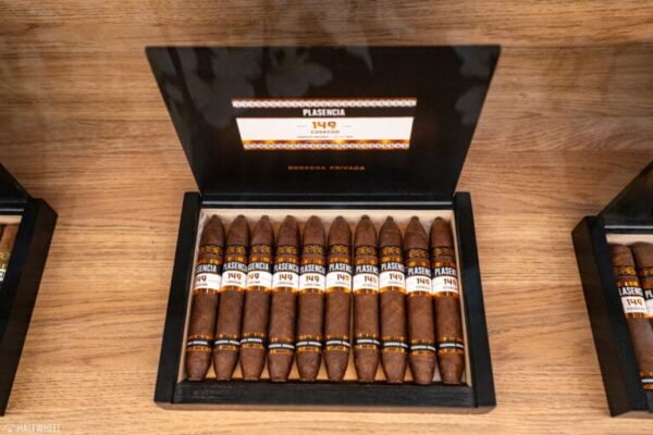 Plasencia Cosecha 149 Cortez Figurado Feature 768x512 Qh2h2u