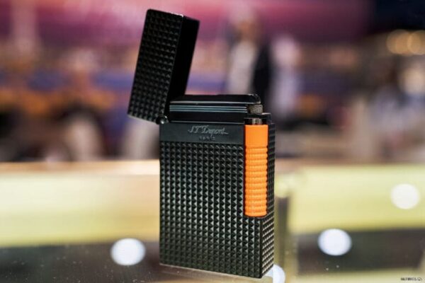 S.T. Dupont Fluro Collection Le Grand Ping Orange 768x512 gTkeTN