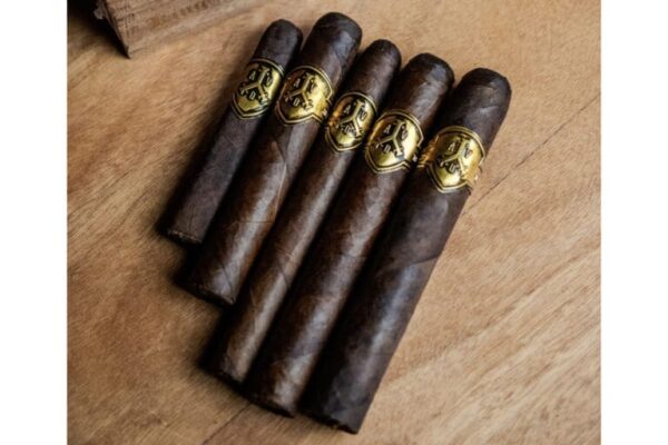 ADVentura The Royal Return Kings Gold New Vitolas 768x512 jK1rx4