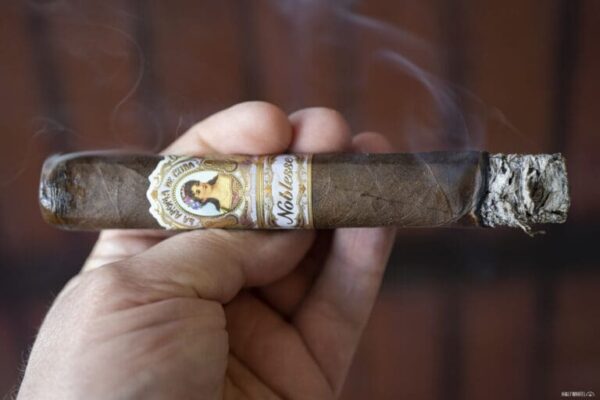 La Aroma de Cuba Noblesse Monarchy 2 768x512 qKyP4j