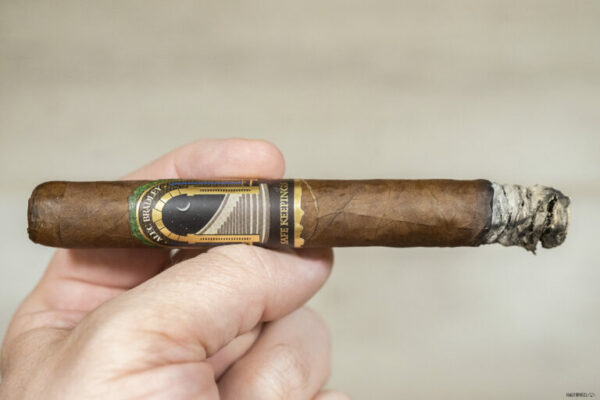 Alec Bradley Safe Keepings Corona 2 768x512 ORAeXQ