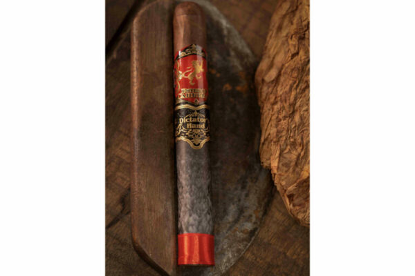 Esteban Carreras Taken From The Dictators Hand 768x512 MVNeEV