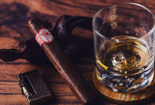 Palomino Longneck feature 1 768x520 et73BZ