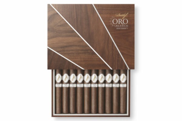 Davidoff Oro Blanco Special Reserve 111 Years Feature 768x512 yh8O14