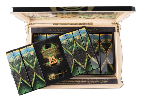 Fuente Fuente OpusX La Familia X to the 25th Power 2 768x512 8cdyZ6