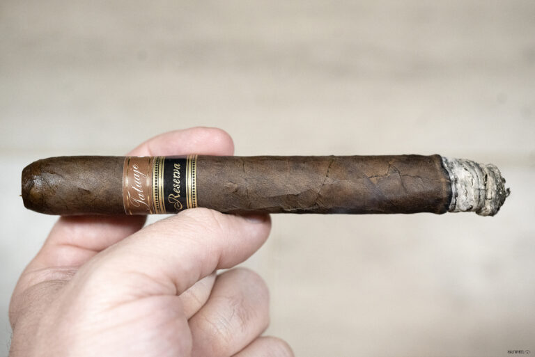 Tatuaje NFT Holder Edition Toro Especial Reserva 2 768x513 vMUTXR