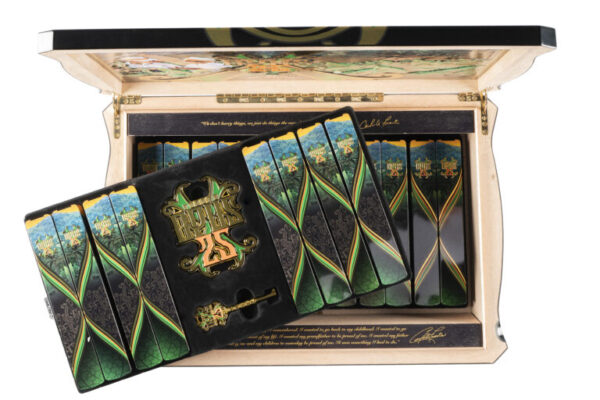 Fuente Fuente OpusX La Familia X to the 25th Power 2 768x512 3CL1z4