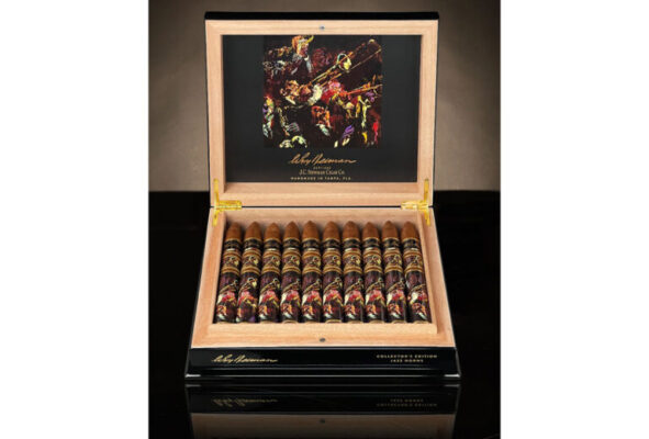 LeRoy Neiman 2025 Collectors Edition open box feature 768x520 ZKt8DD