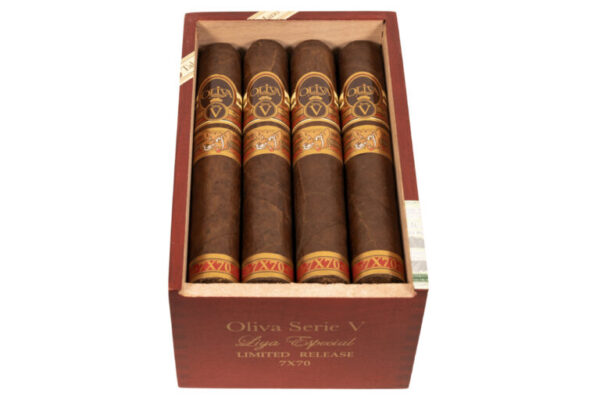 Oliva Serie V 7 x 70 Fox Cigar 1 768x512 7CkasC