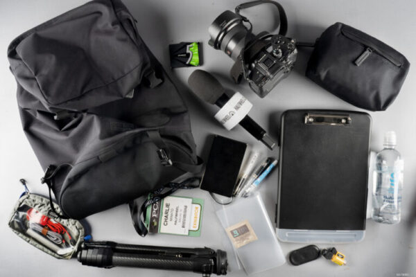 Whats In My Bag Charlie 768x512 kVM2IU