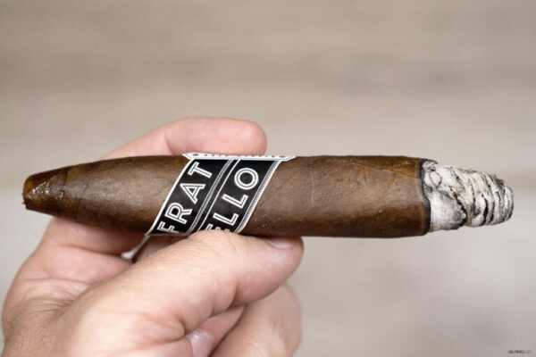 Fratello Bianco Nero Riserva 2 768x512 uPyWwZ