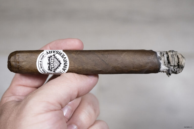 Viaje Fifteen Plus Two and a Half Anniversary Black 2 768x512 junBrJ