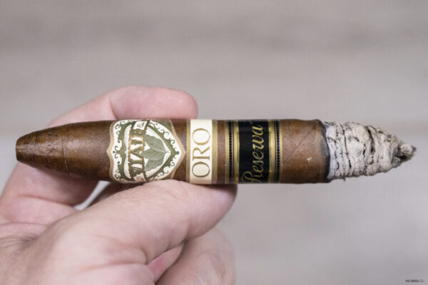 Viaje Oro Reserva Double Torpedo 2024 2 768x512 PXmb0n