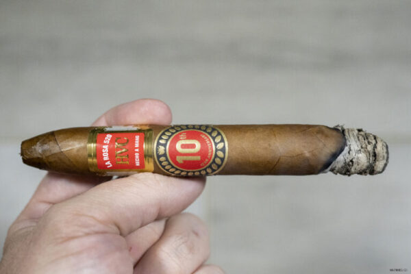 HVC La Rosa 520 10 Year Anniversary Magnificos 2 768x512 RyQD9O