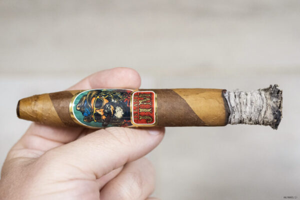 Island Jim Barber Pole Two 2 768x512 QlzbGf