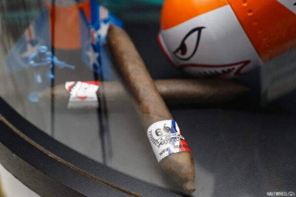 Espinosa 601 La Bomba Warhead 11 cigar detail 768x512 Nj7qqi