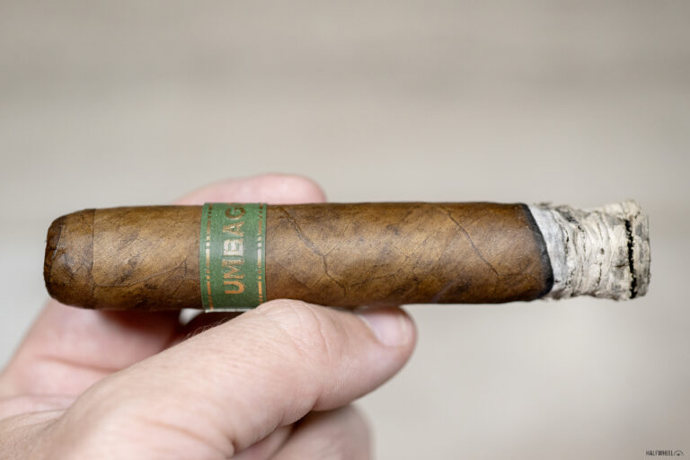 Umbagog Bronzeback Robusto 1 768x512 YGvIlH