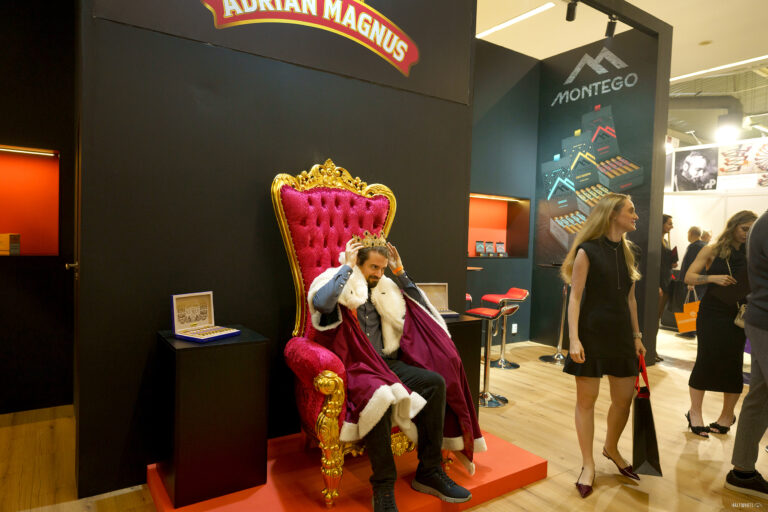 Adrian Magnus Throne Feature 768x512 qVNiBy