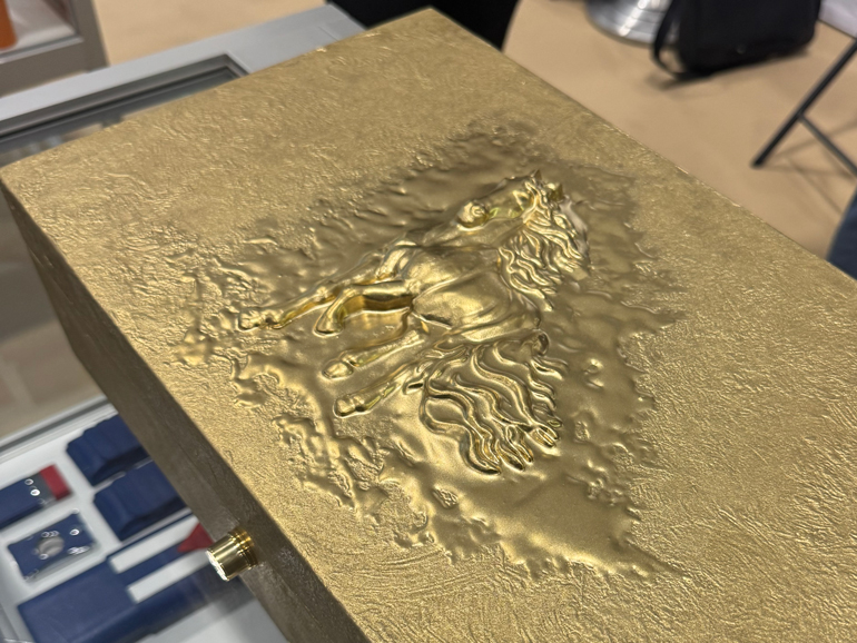 About Crocodiles And Horses Cavallo