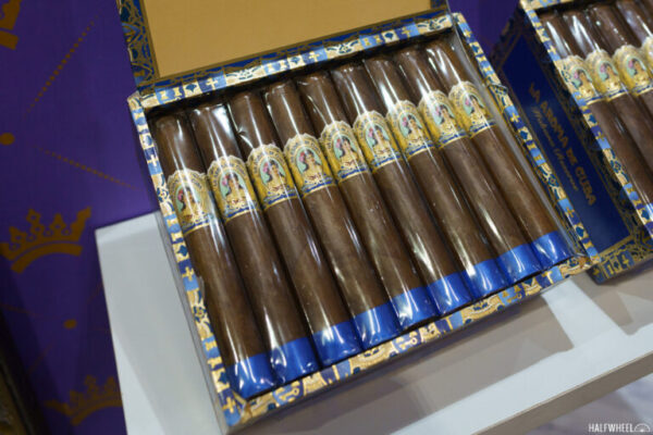 La Aroma de Cuba Habano Reserve 768x512 KIsAy0