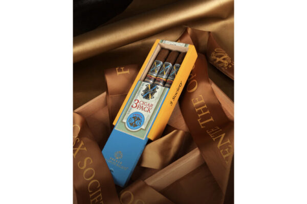 OpusX La Edicion de la Sociedad Three Pack 768x512 4I223l