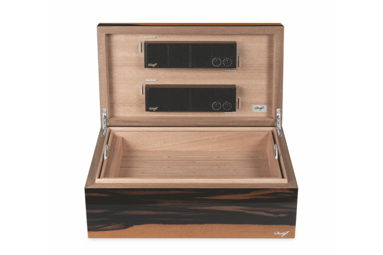 Davidoff Grande Humidor 1 768x512 to7otO