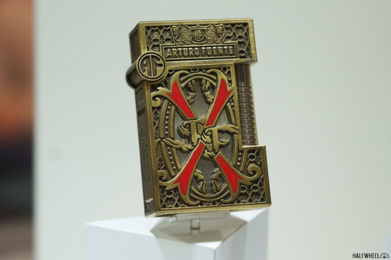Artistic lighter with intricate design