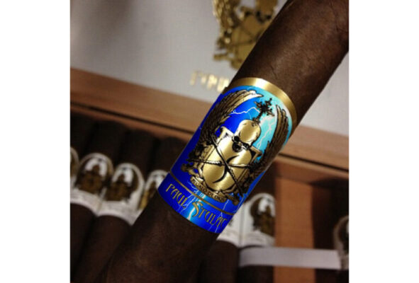 Paul Stulac Blue Lightning Sky feature 1 768x520 xdvFIS