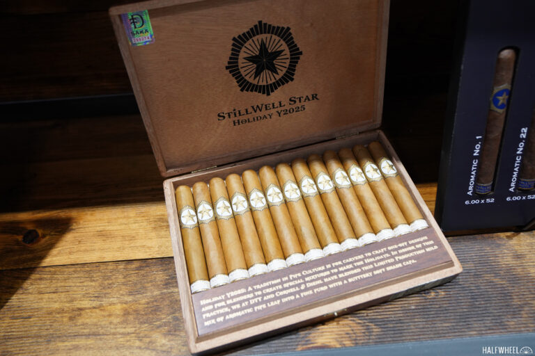 Stillwell Star Le Holiday Y2025 Ships StillWell Star Holiday Y2025 768x512 z91EJp