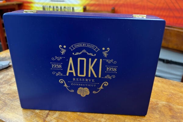 Aoki Reserve Connecticut Robusto Extra 1 768x512 zJJH2x