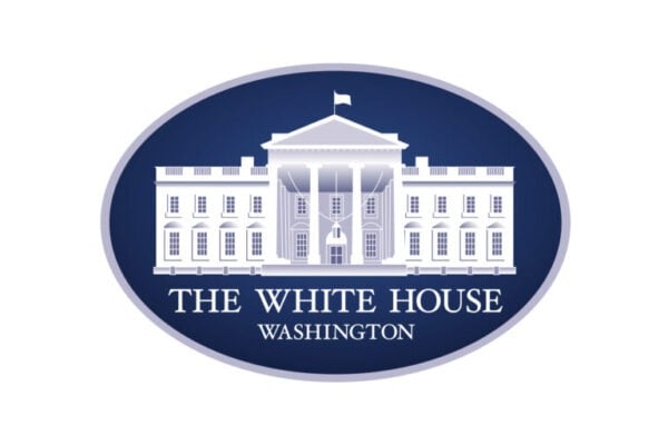E2808EWhite House Logo 768x512 cJZdNZ