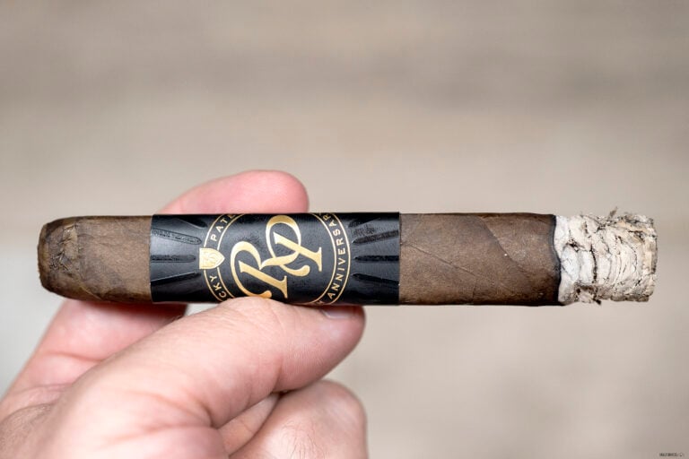 Rocky Patel Thirtieth Anniversary Robusto Rocky Patel Thirtieth Anniversary Robusto 2 768x512