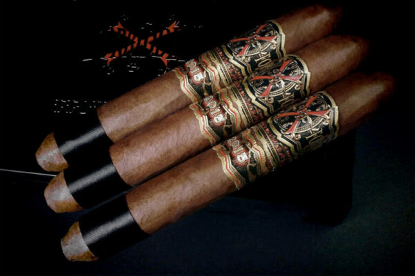 Fuente Fuente OpusX Serie Heaven and Earth Rare Black Diademas Feature 768x512 KMHVxJ