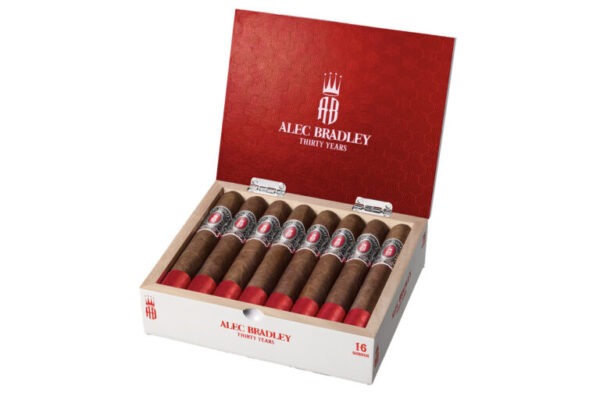 Alec Bradley 30 Years 2 768x512 nQMFAJ