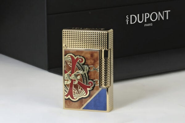 Arturo FuenteBrizard Co.MaccarroneS.T. Dupont Le Grand Dupont Les Chaines de lAmour Lighter 768x512 LoAR63
