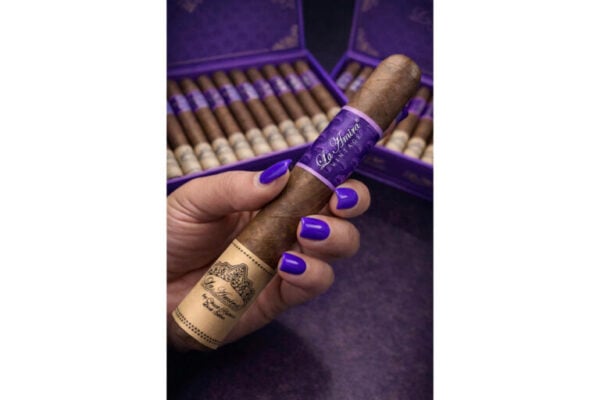 La Amira Vintage Broadleaf 768x512 nZjLXE