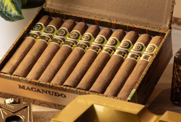 Macanudo Gold Label Gold Bullion feature 1 768x520 VkF7tE